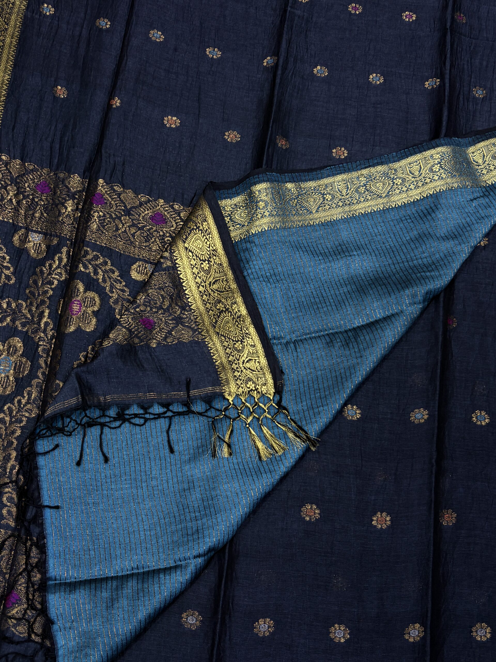 Black Floral Mina Buta Organic Linen Jamdani Saree - Image 4
