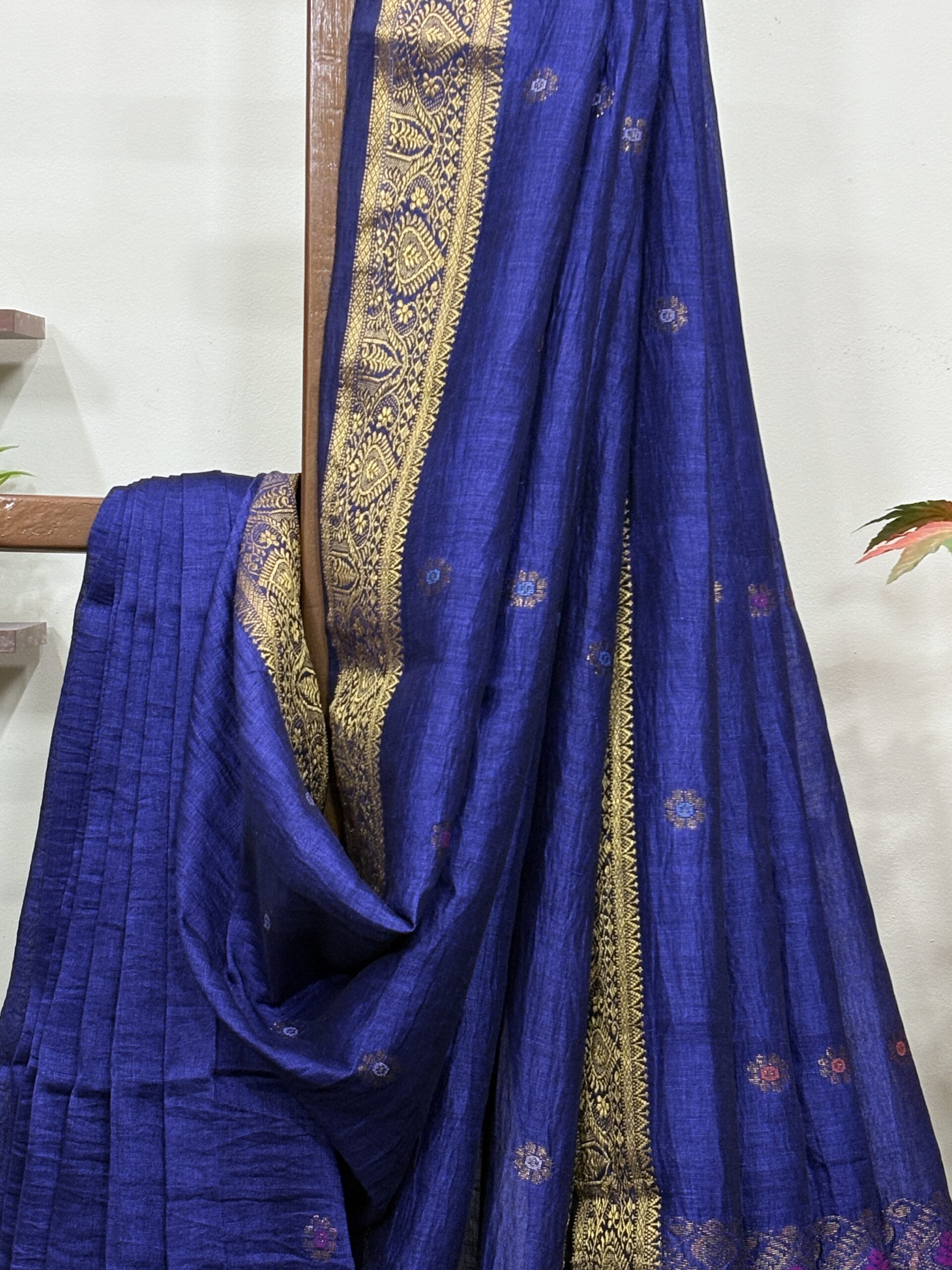 Navy Blue Floral Mina Buta Organic Linen Jamdani Saree - Image 3