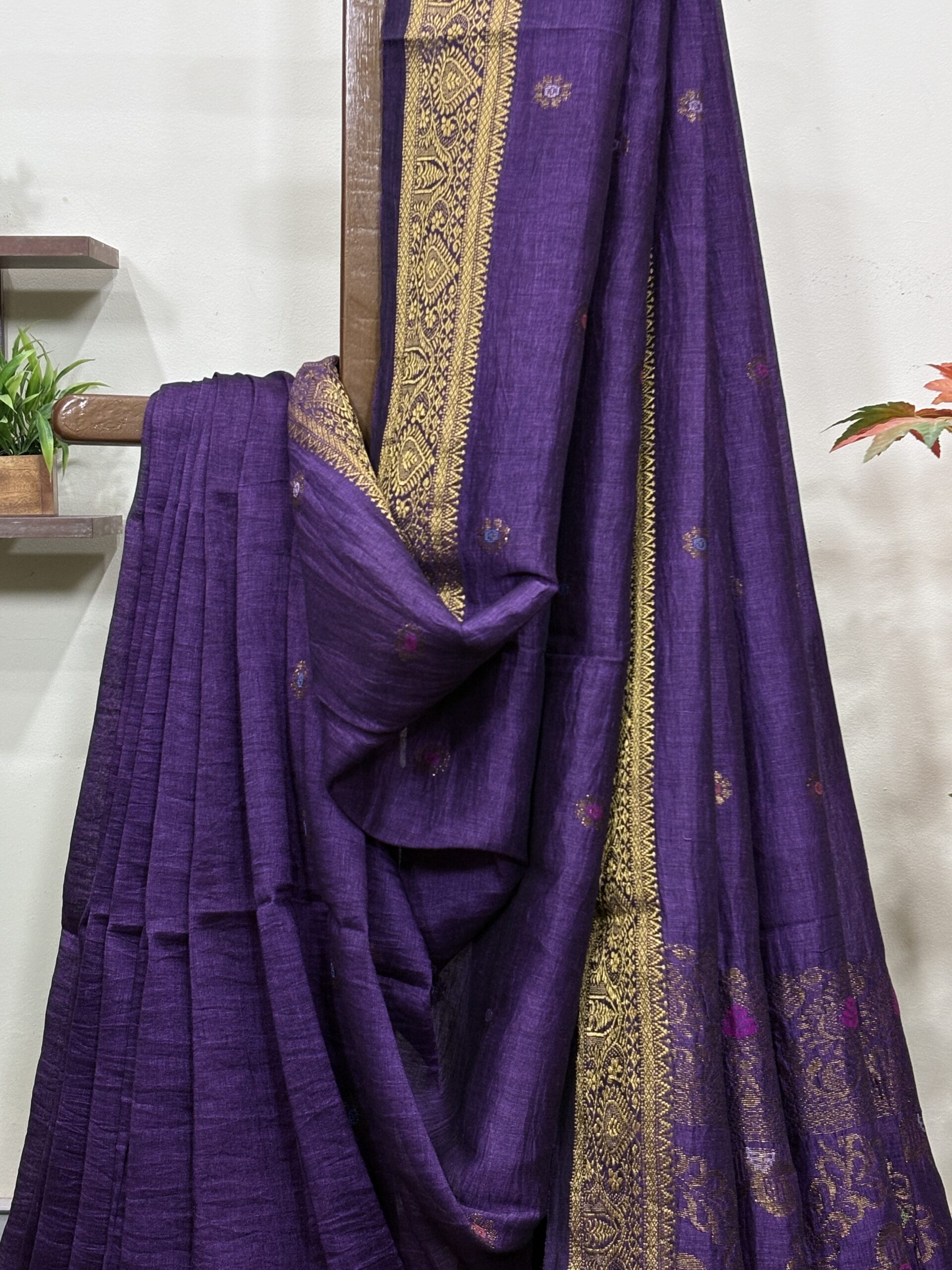 Purple Floral Mina Buta Organic Linen Jamdani Saree - Image 3