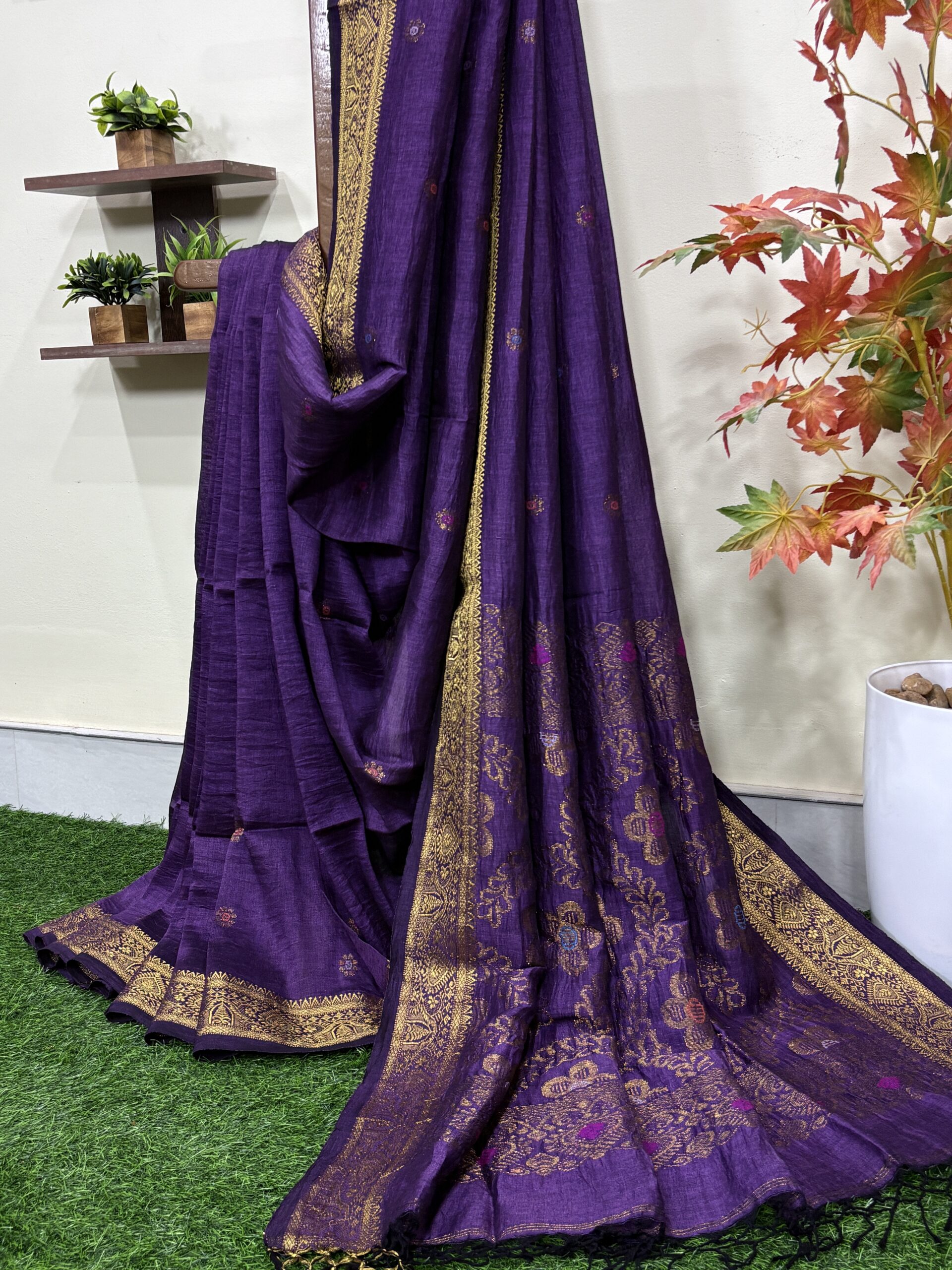 Purple Floral Mina Buta Organic Linen Jamdani Saree - Image 2