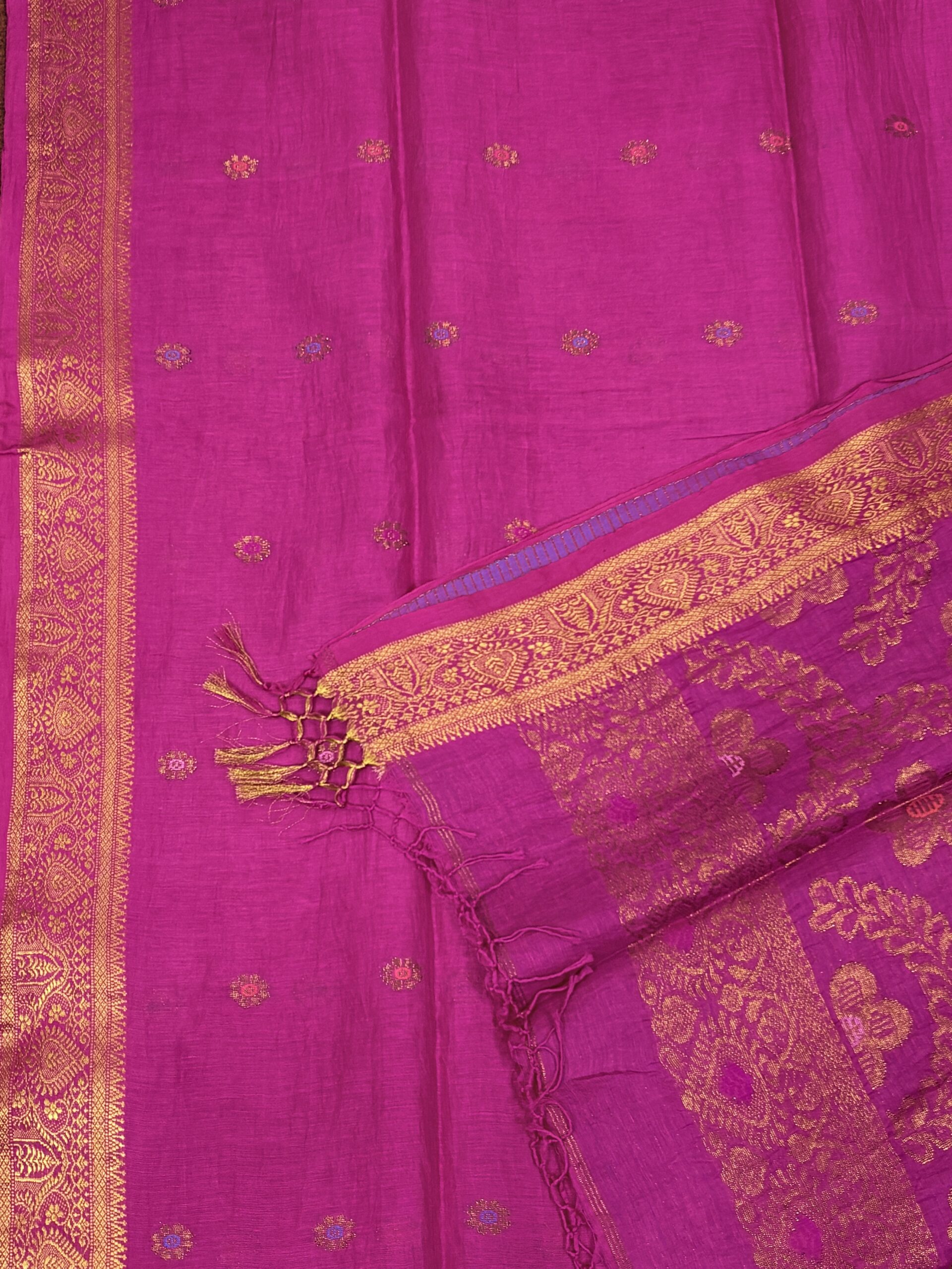 Rani Pink Floral Mina Buta Organic Linen Jamdani Saree - Image 9