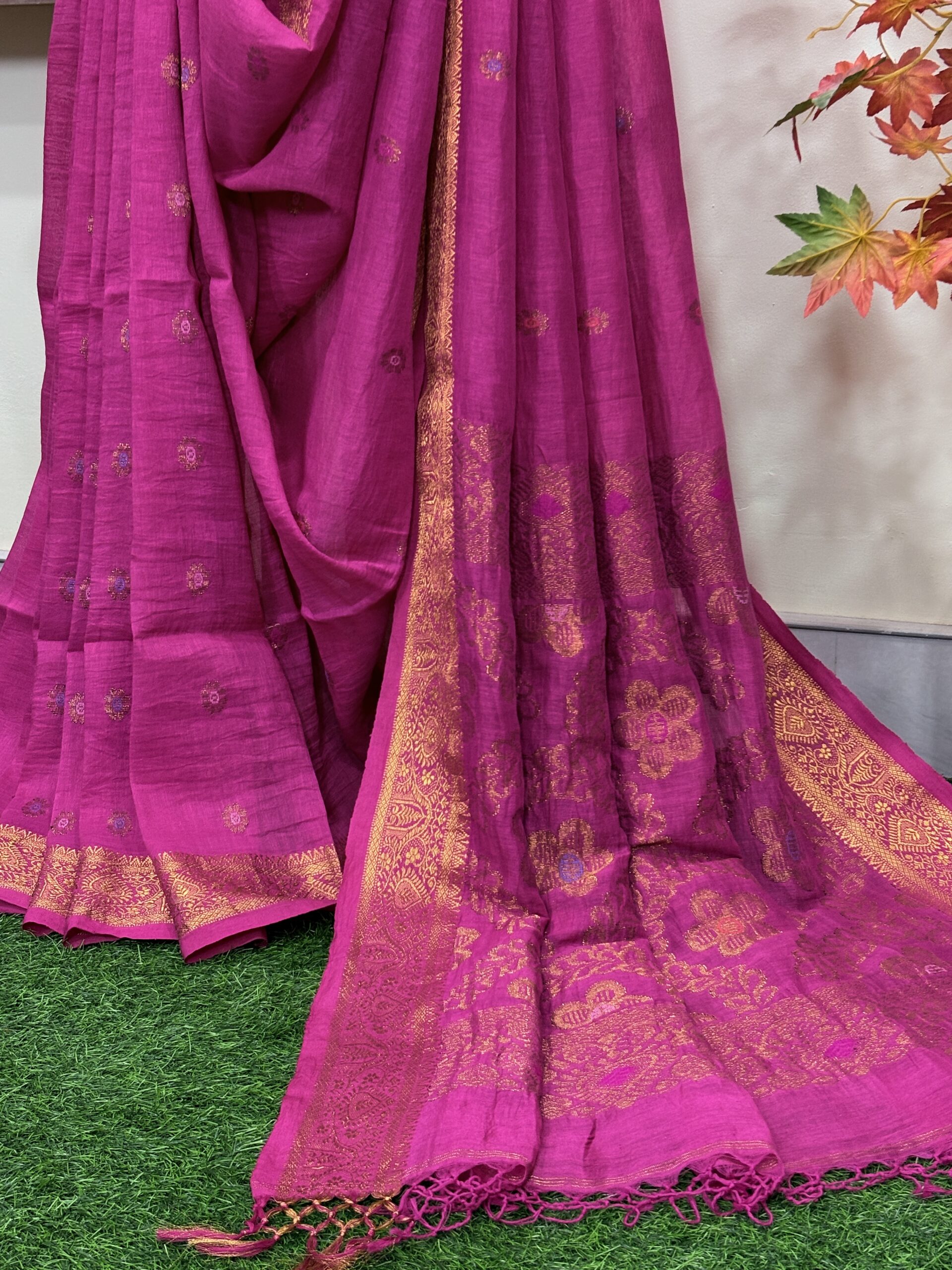 Rani Pink Floral Mina Buta Organic Linen Jamdani Saree - Image 2