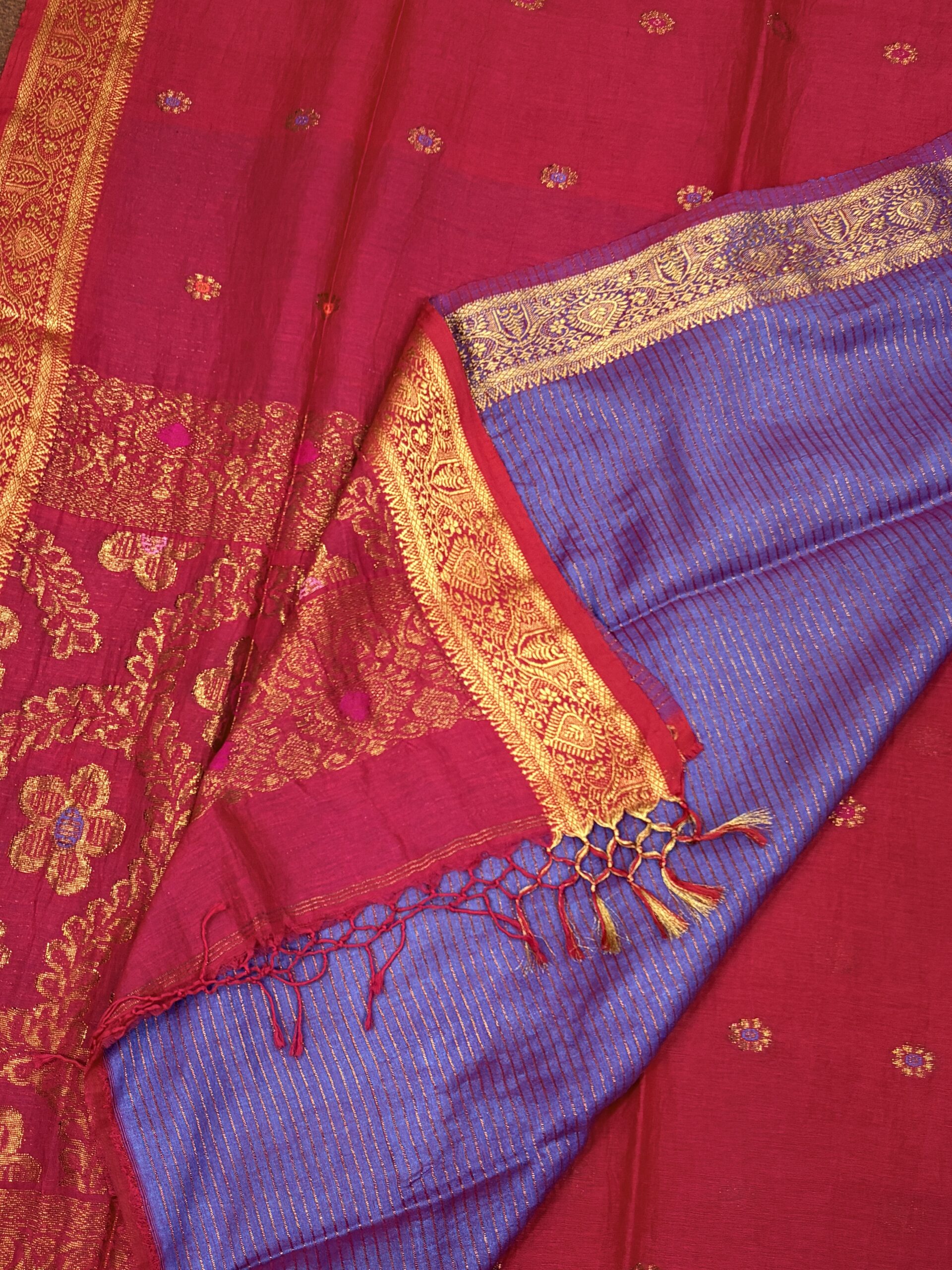 Red Floral Mina Buta Organic Linen Jamdani Saree - Image 4