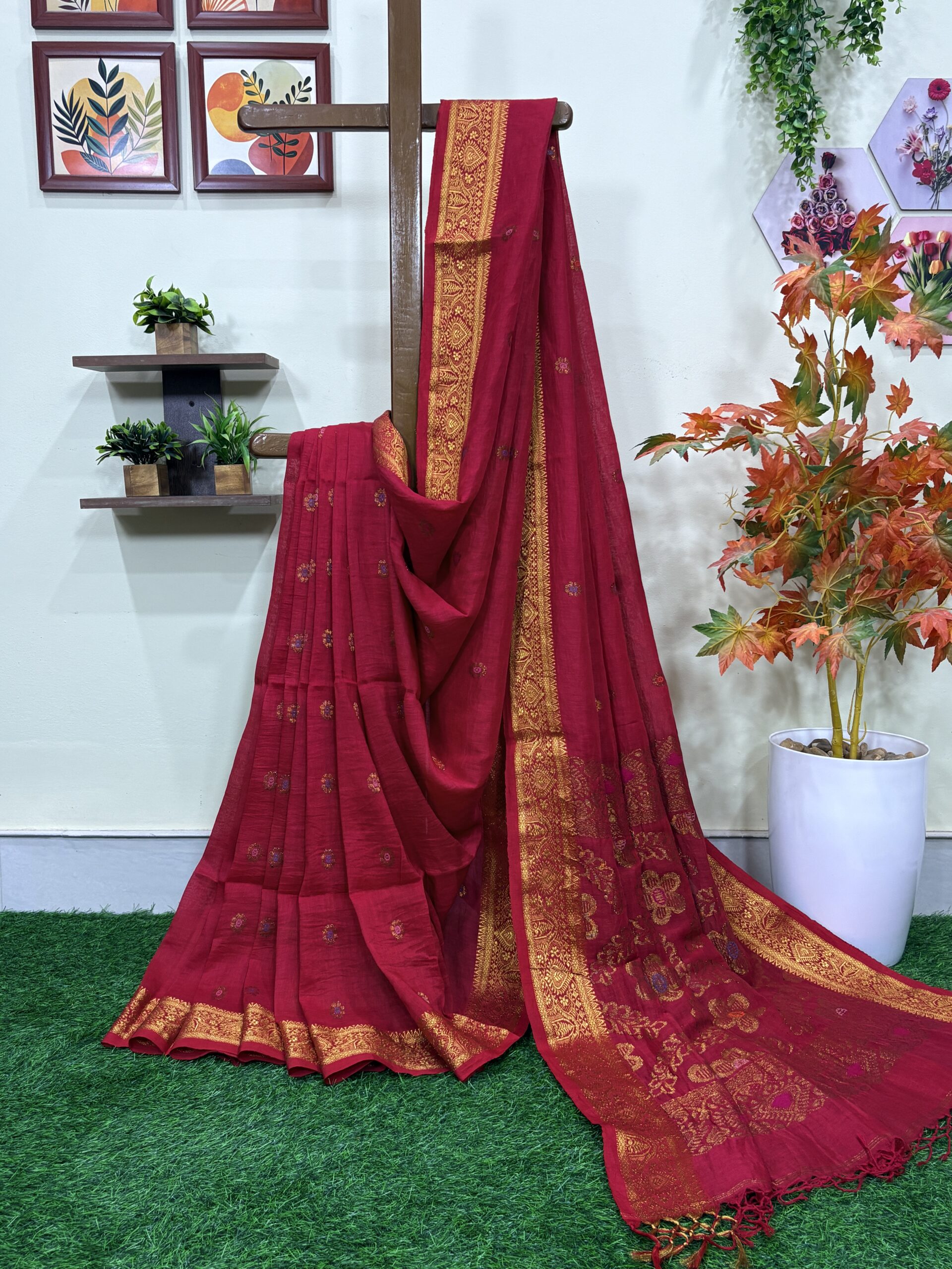 Red Floral Mina Buta Organic Linen Jamdani Saree