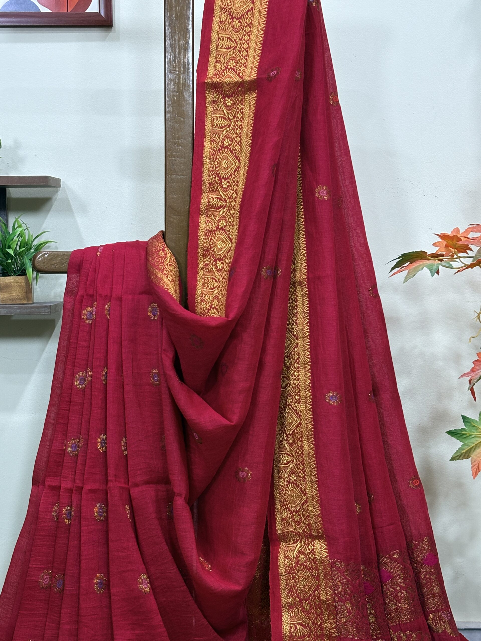 Red Floral Mina Buta Organic Linen Jamdani Saree - Image 3