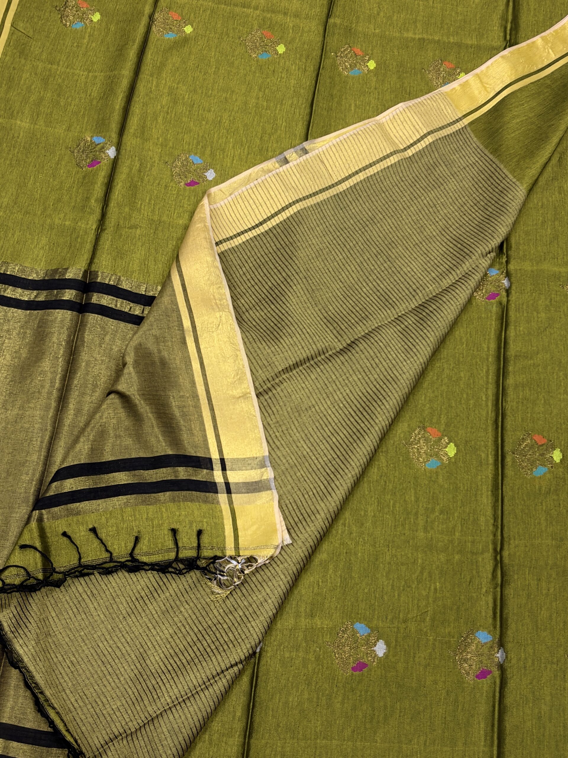 Greenish Yellow Katan Silk Jamdani Saree with Blouse Piece - Image 4