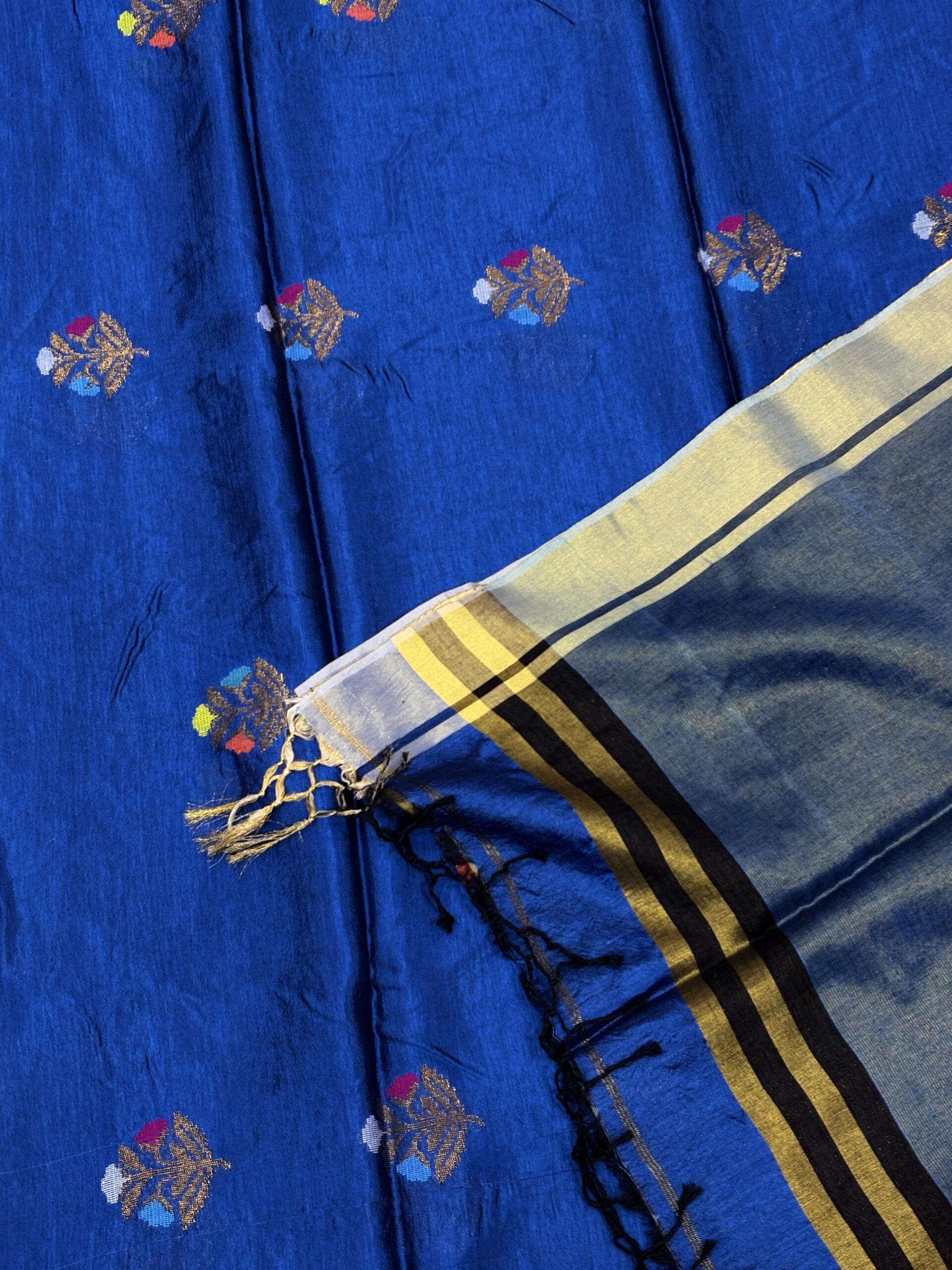 Blue Katan Silk Jamdani Saree with Blouse Piece - Image 7