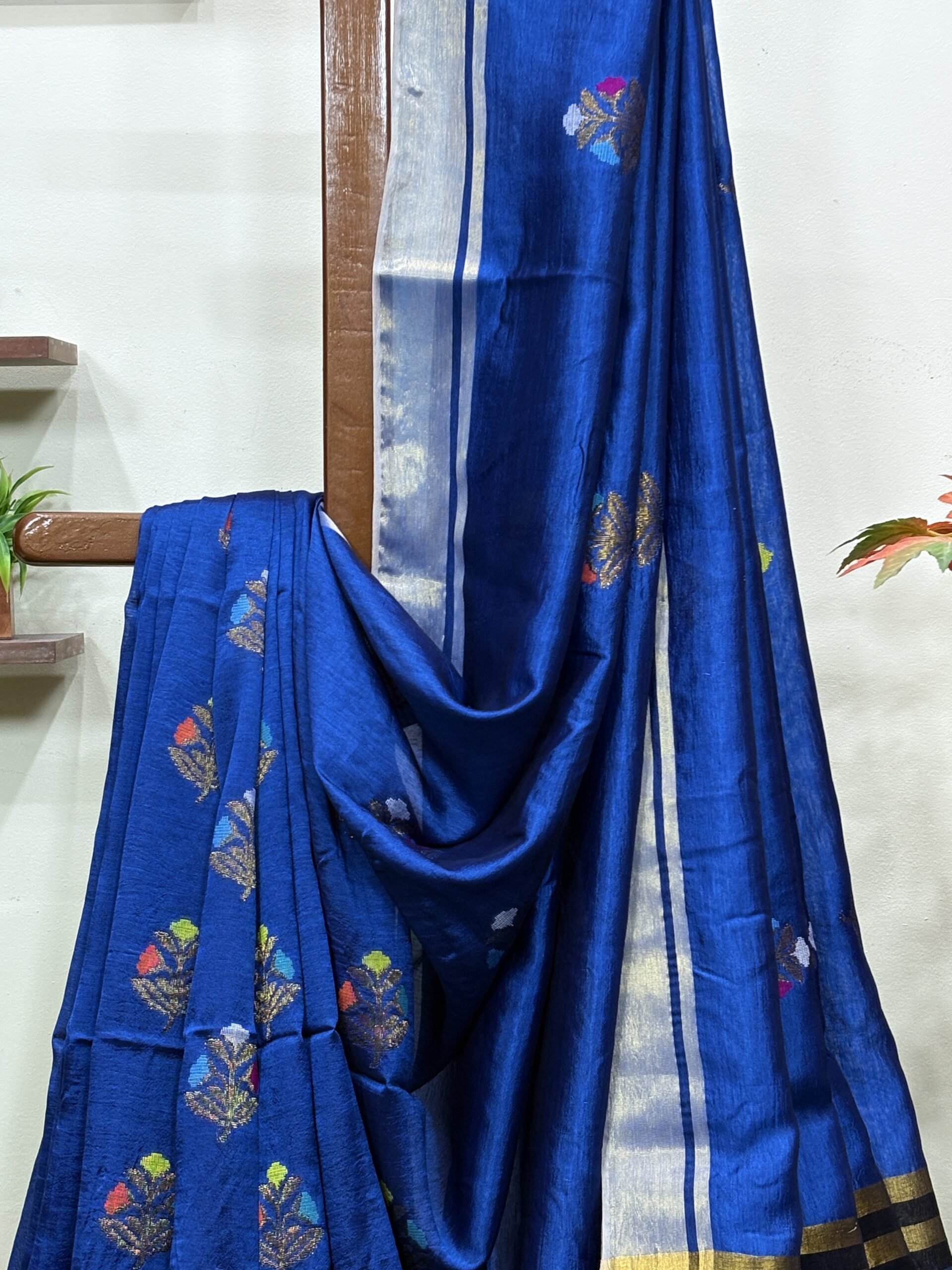 Blue Katan Silk Jamdani Saree with Blouse Piece - Image 3