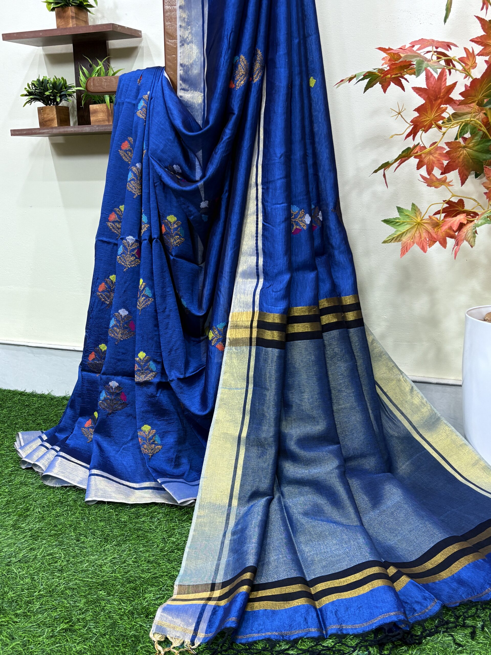 Blue Katan Silk Jamdani Saree with Blouse Piece - Image 2