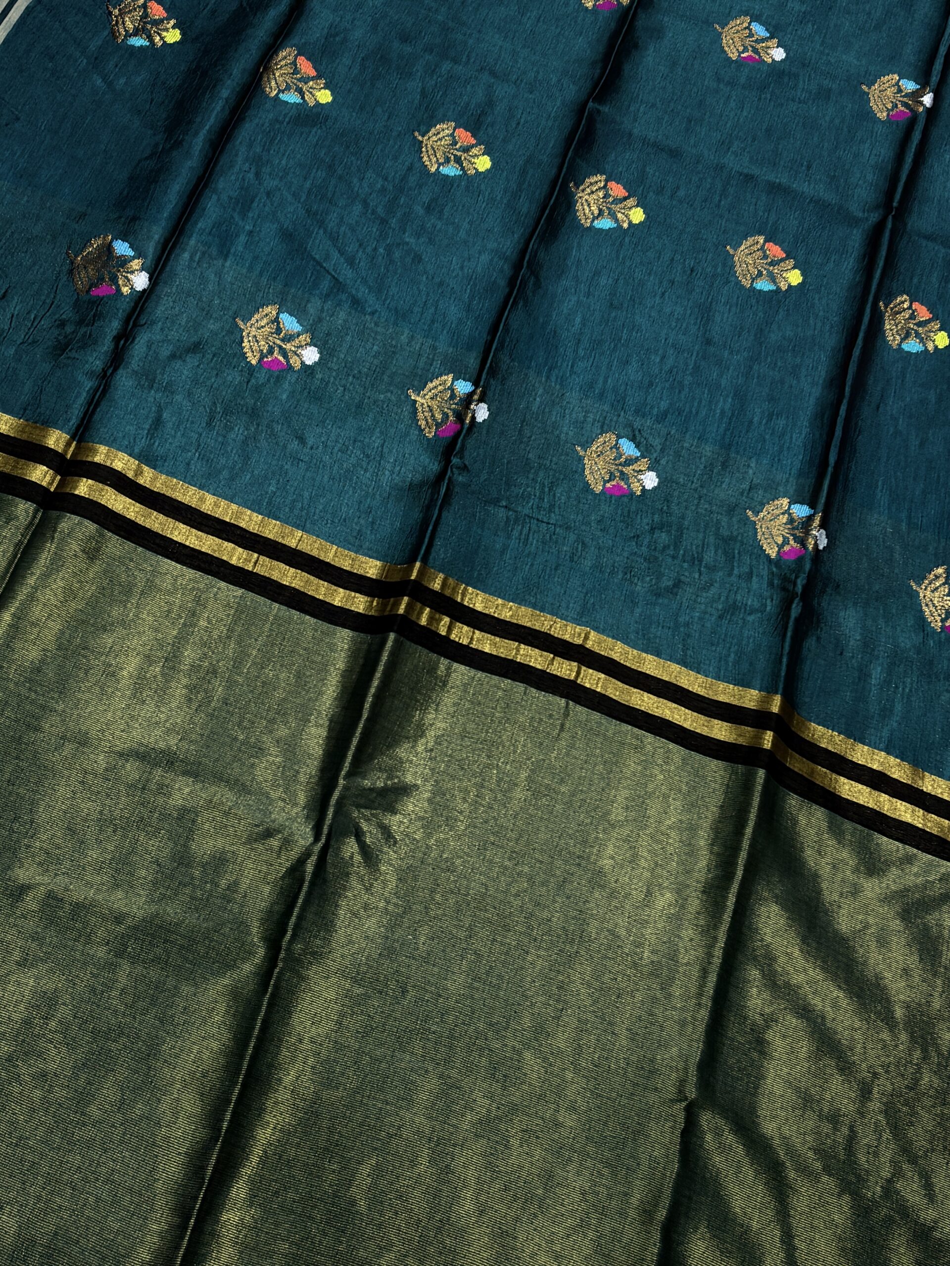Rama Green Katan Silk Jamdani Saree with Blouse Piece - Image 4