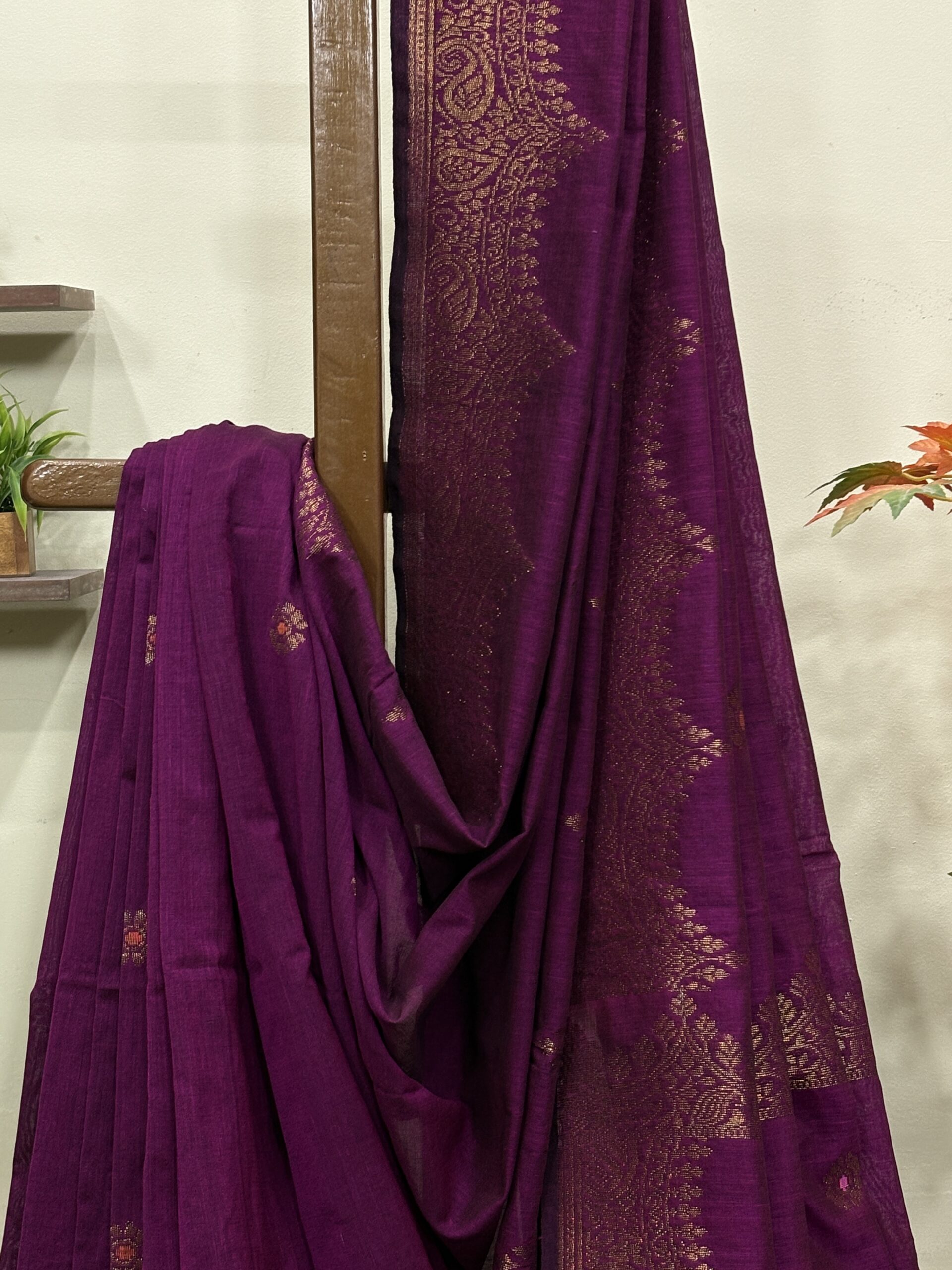 Beetroot Handloom Organic Cotton Party Wear Jamdani Saree - Image 2