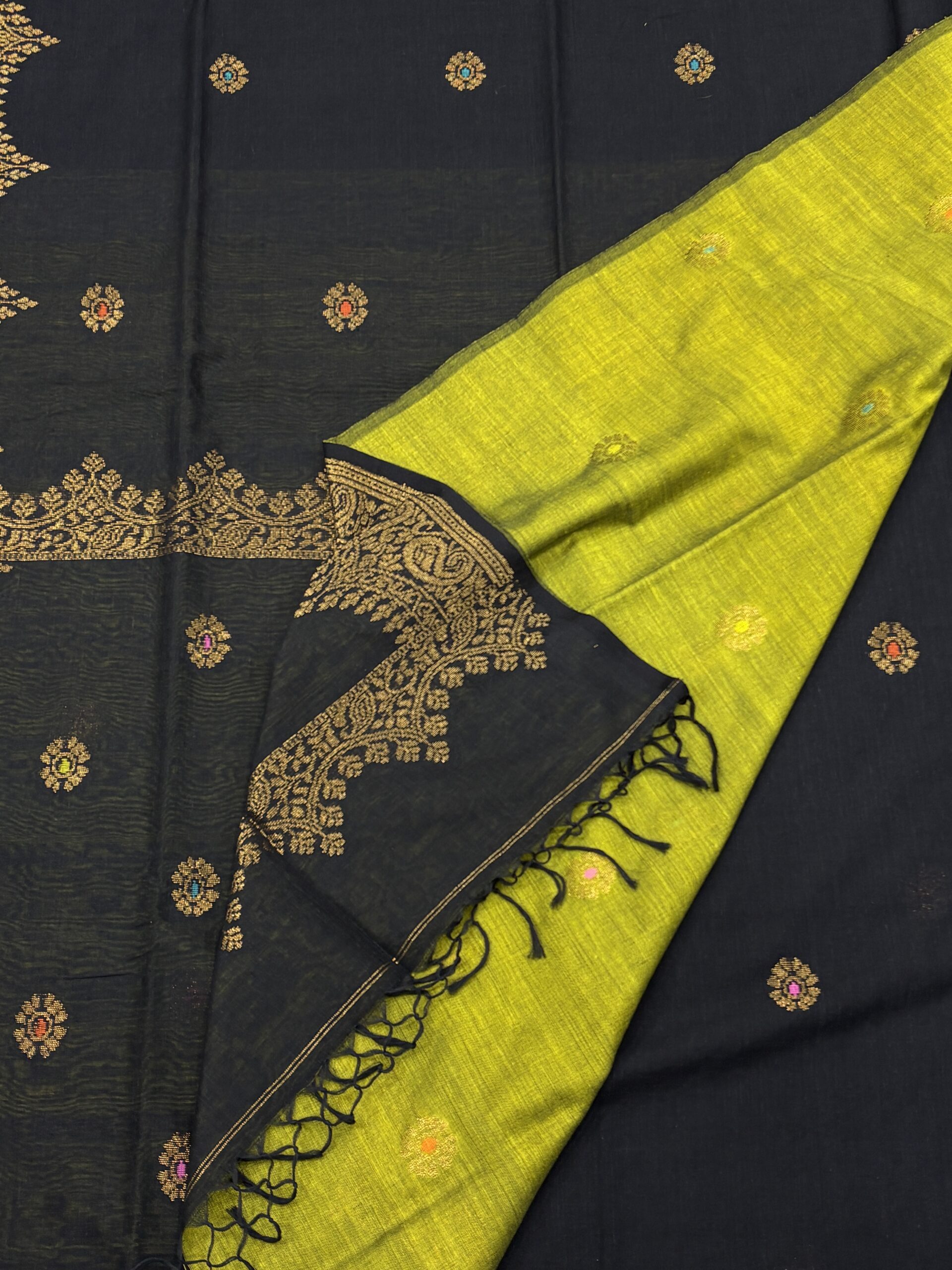 Black Handloom Premium Soft Cotton Silk Party Wear Jamdani Saree with Blouse Piece - Image 4