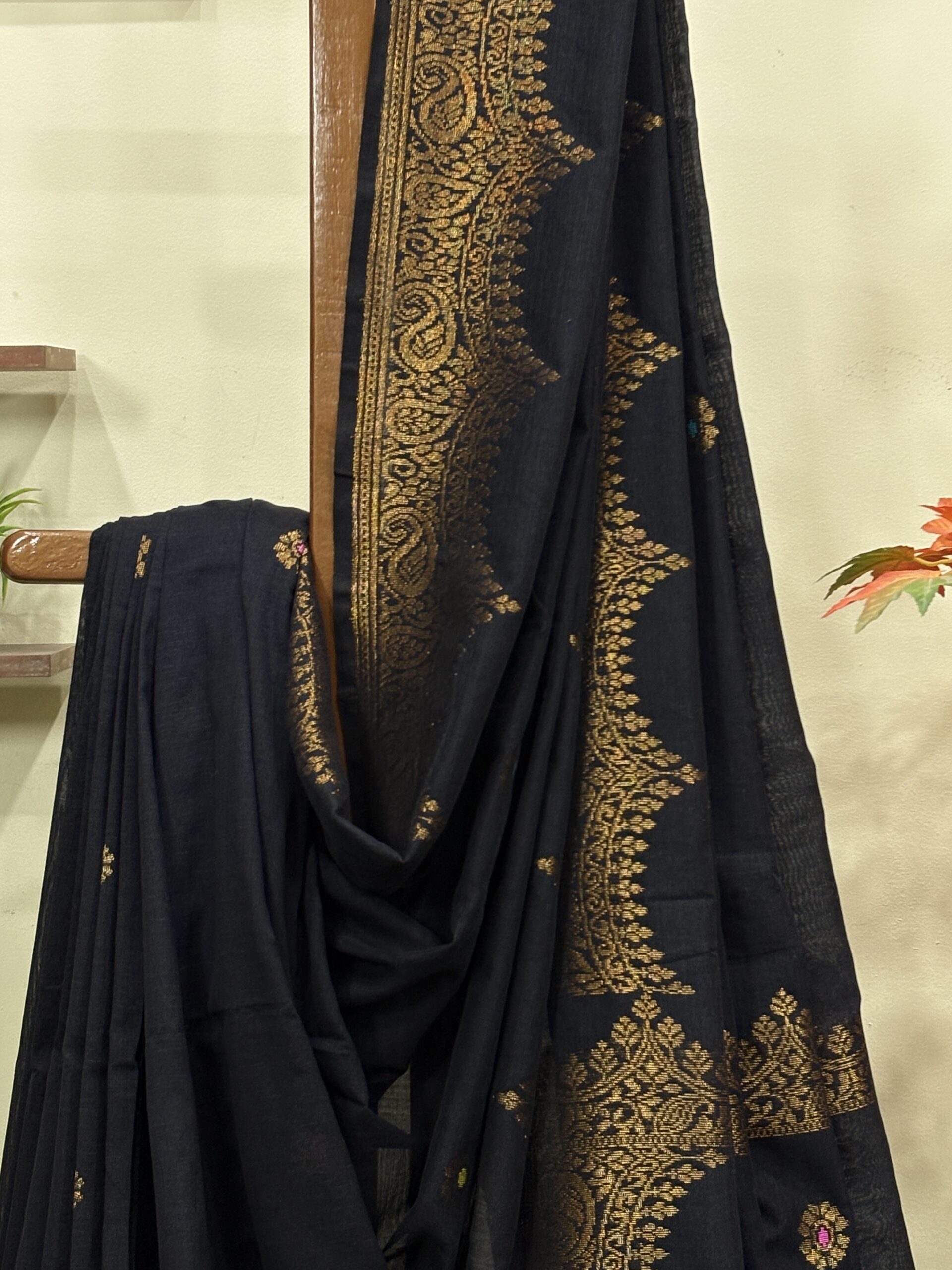 Black Handloom Premium Soft Cotton Silk Party Wear Jamdani Saree with Blouse Piece - Image 3