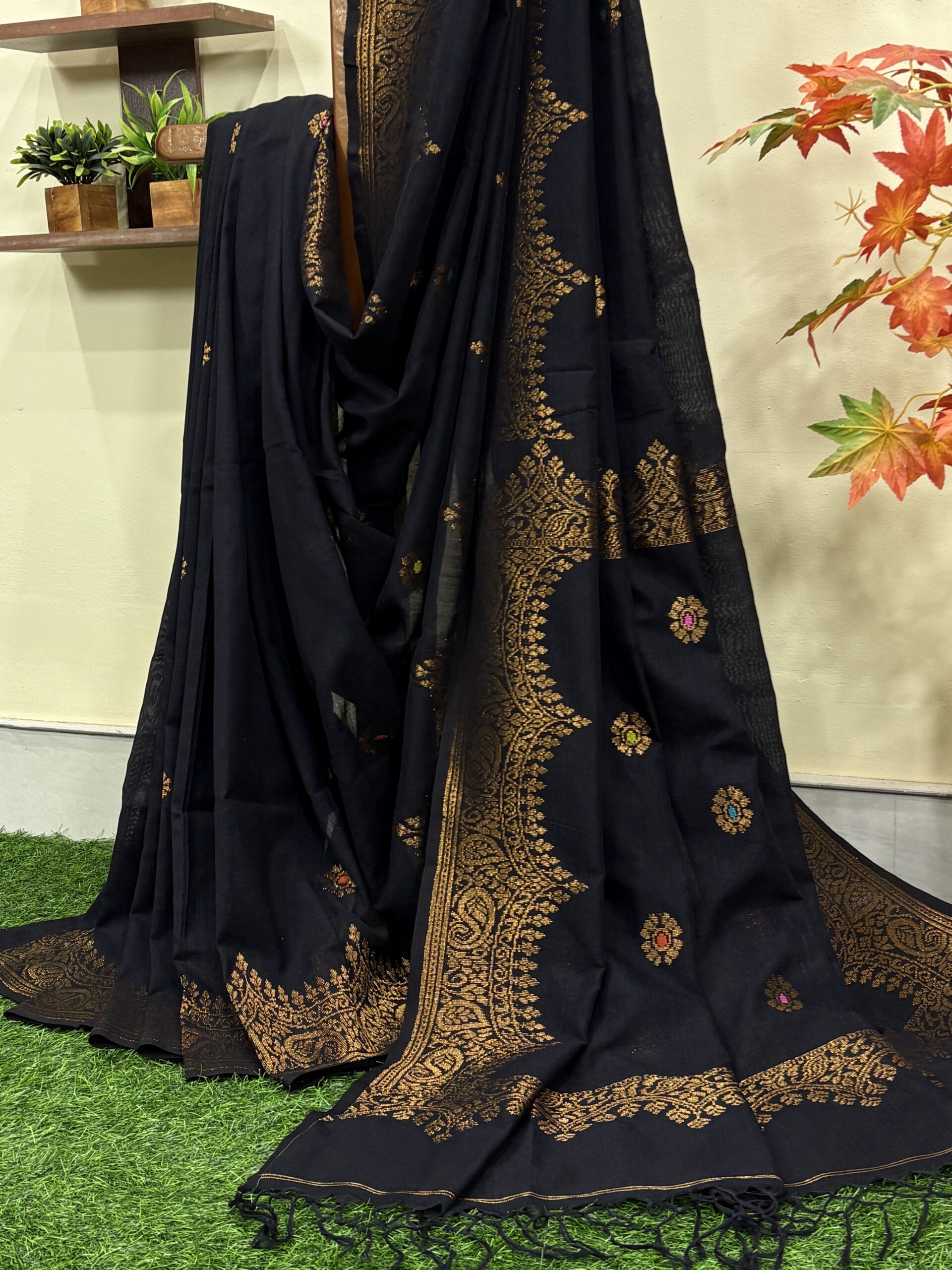 Black Handloom Premium Soft Cotton Silk Party Wear Jamdani Saree with Blouse Piece - Image 2