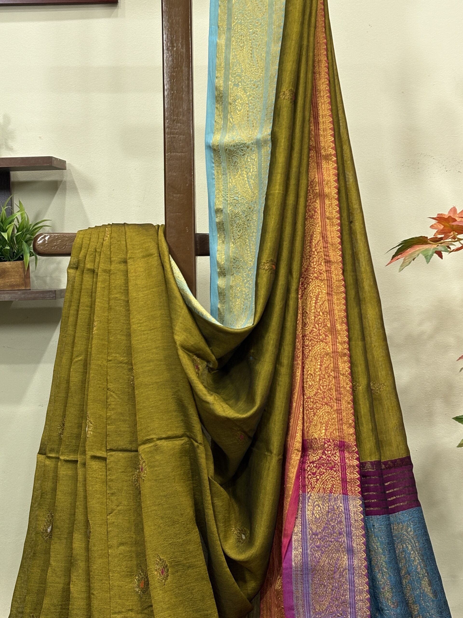 Golden Paisley Katan Silk Jamdani Saree with Blouse Piece - Image 3
