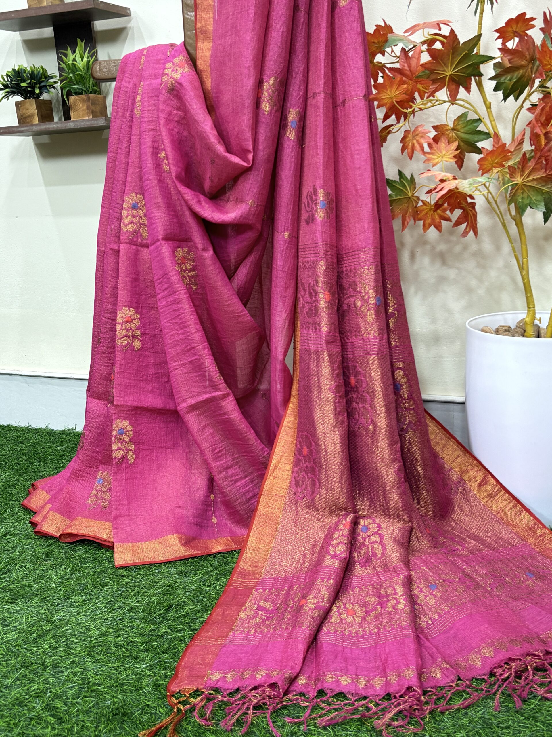 Pink Floral Mina Buta Tissue Organic Linen Jamdani Saree with Blouse Piece - Image 10