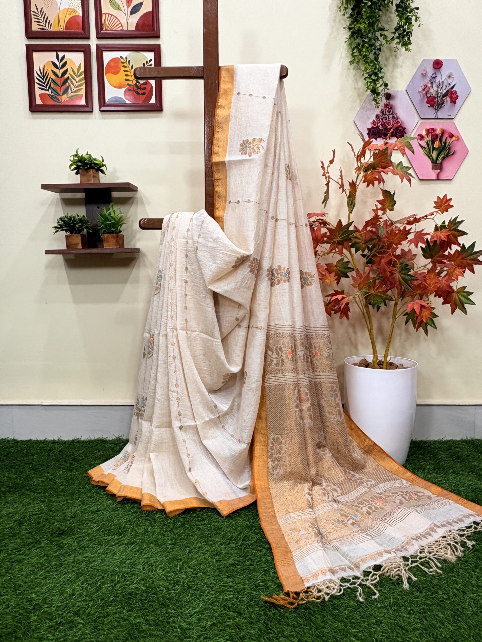 Off-White Floral Mina Buta Tissue Organic Linen Jamdani Saree with Blouse Piece