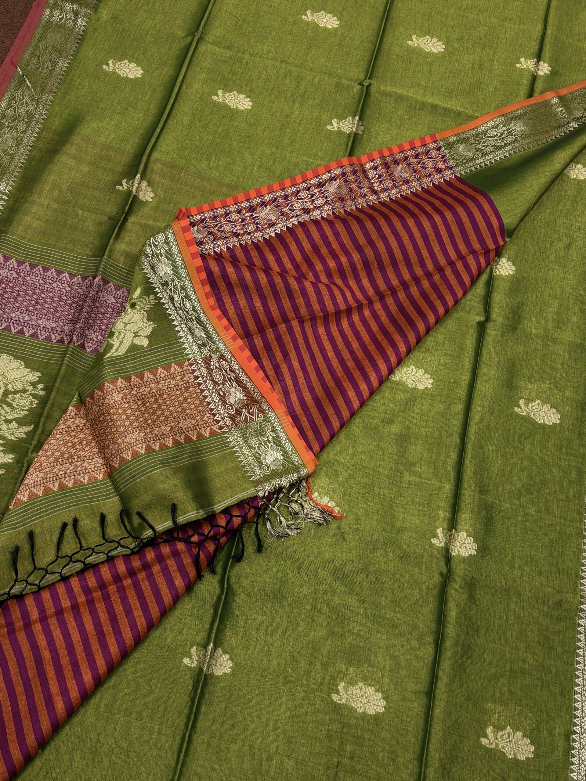 Neon Green Katan Silk Baluchari Jamdani Saree with Blouse Piece - Image 4