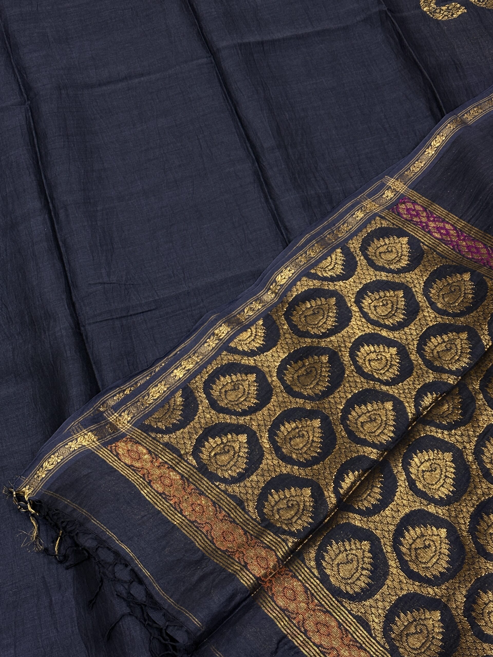 Black Paisley Buta Organic Linen Jamdani Saree with Designer Blouse Piece - Image 8