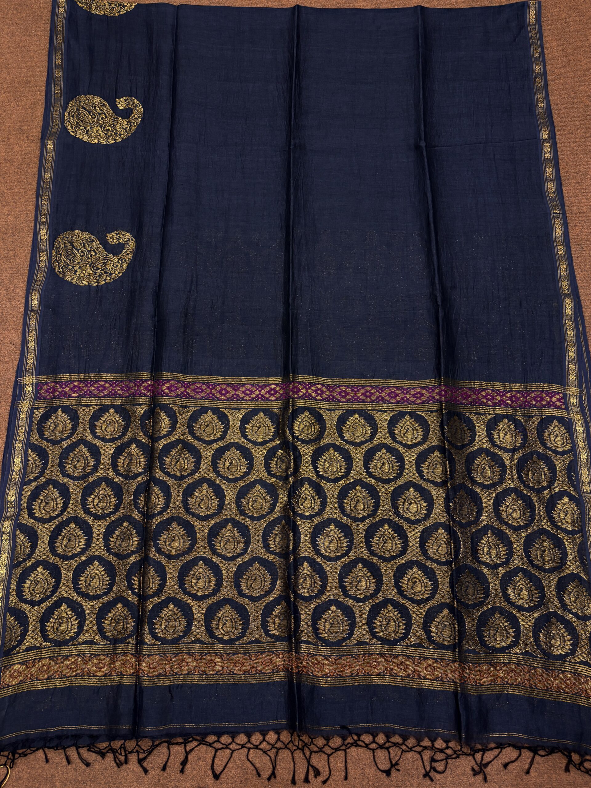 Black Paisley Buta Organic Linen Jamdani Saree with Designer Blouse Piece - Image 6