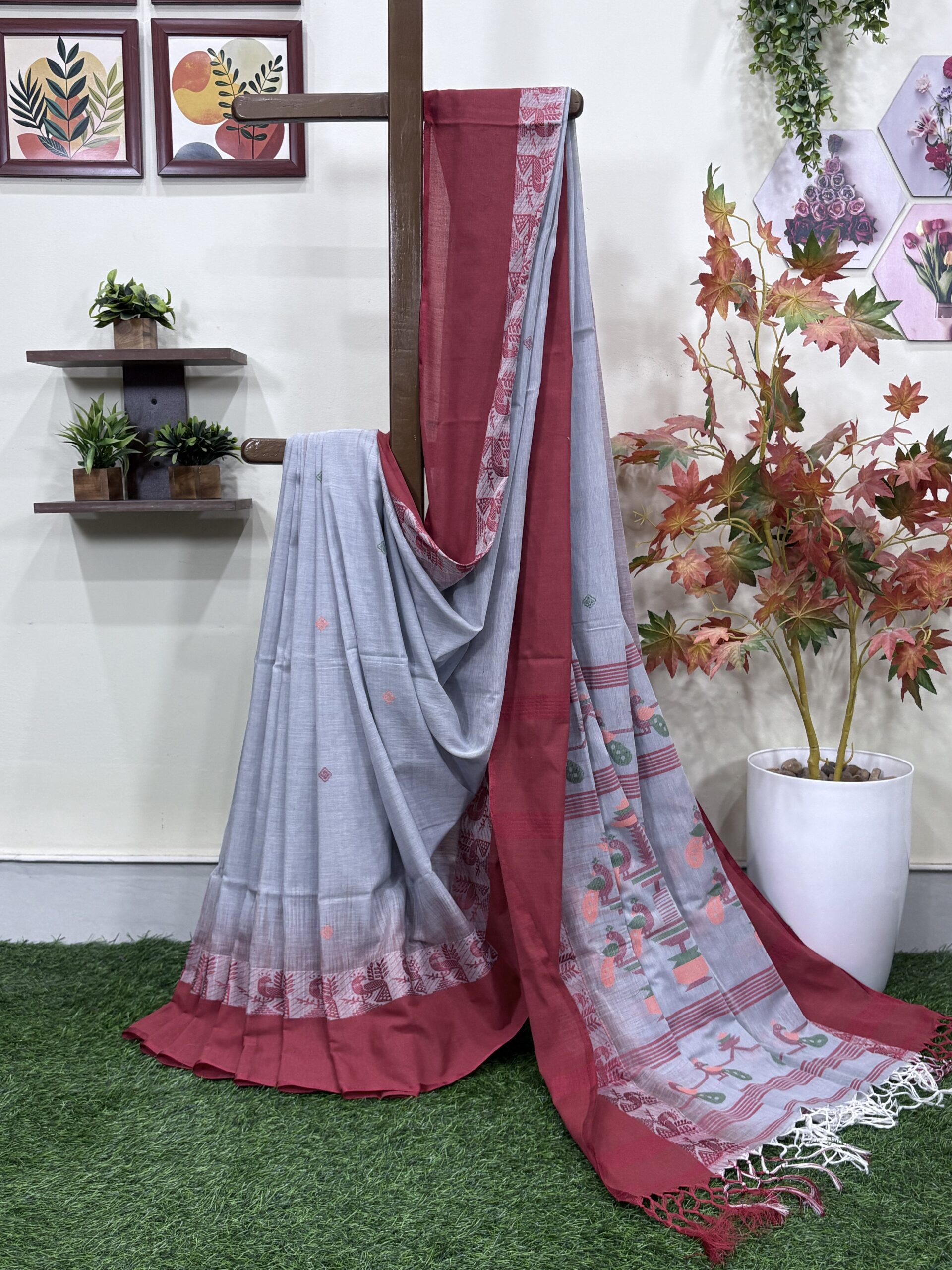 Light Gray Handloom Cotton Khadi Ikkat Jamdani Saree