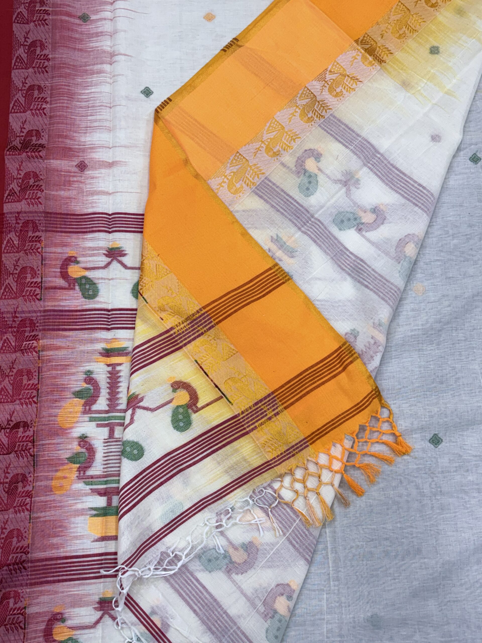 Off-White Handloom Cotton Khadi Ikkat Jamdani Saree - Image 4
