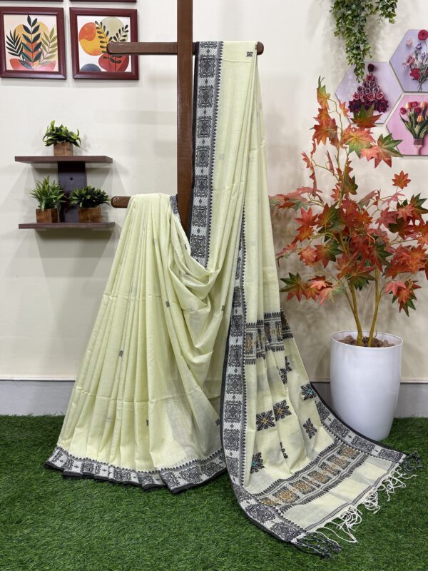 Vanilla Hnadloom Cotton Khadi Jamdani Saree