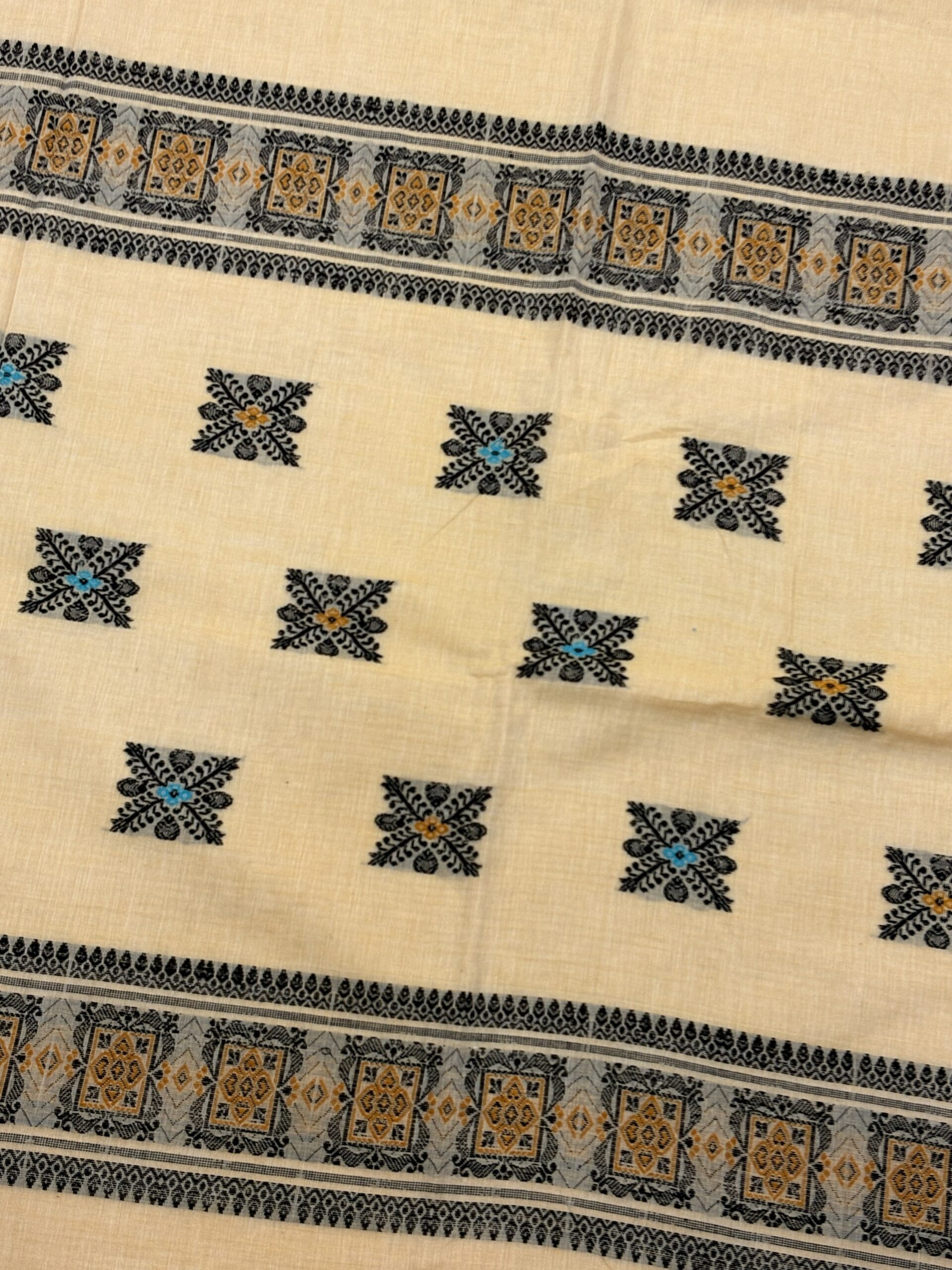 Beige Handloom Cotton Khadi Jamdani Saree - Image 5