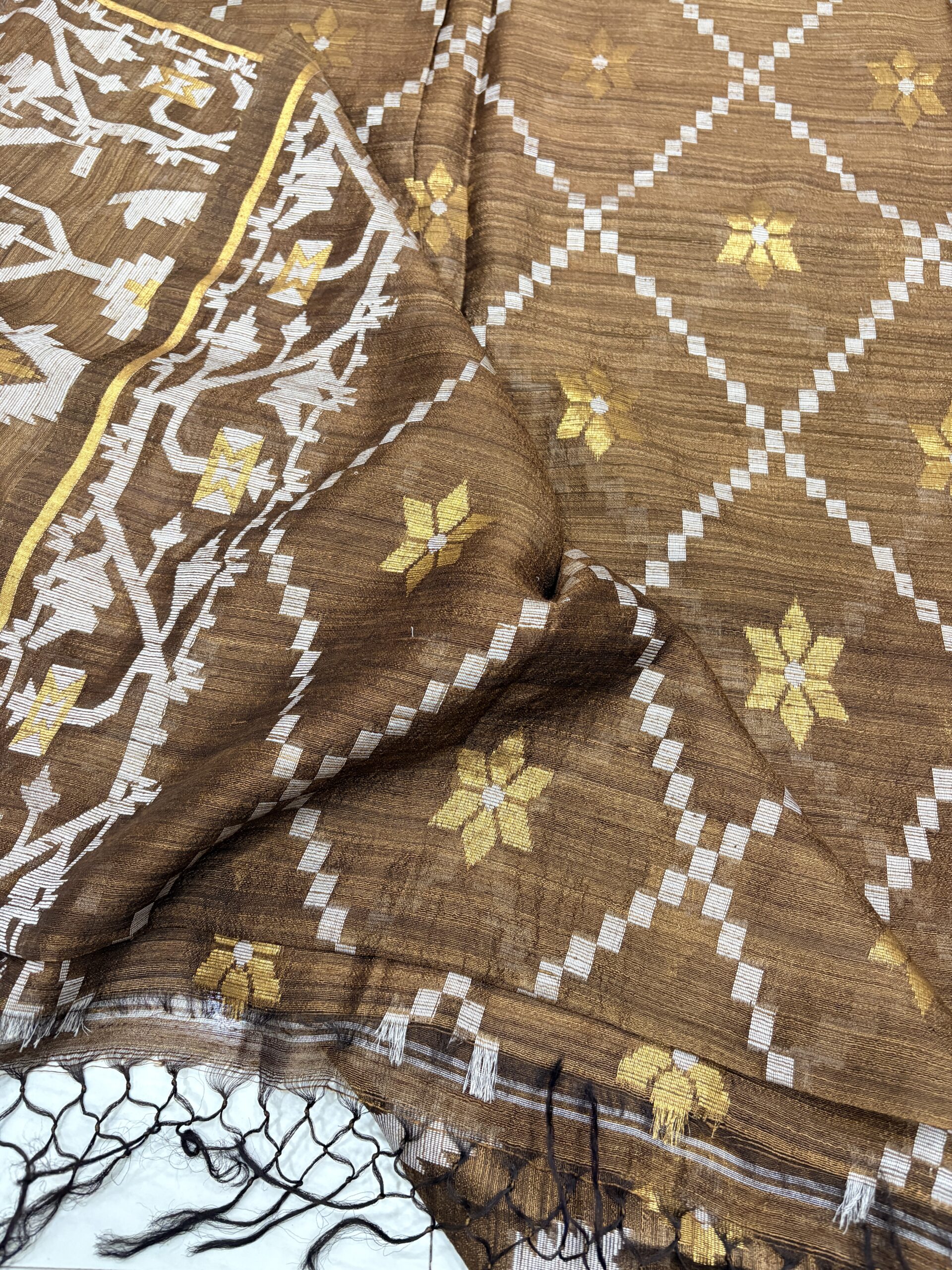 Brown Pure Resham Matka Handloom Allover Jamdani Saree - Image 4